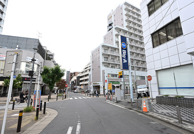 右手に当院がございます